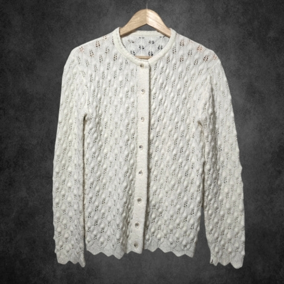 Sweaters - Vintage 50s scalloped buttondown white Cottagecore cardigan sweater